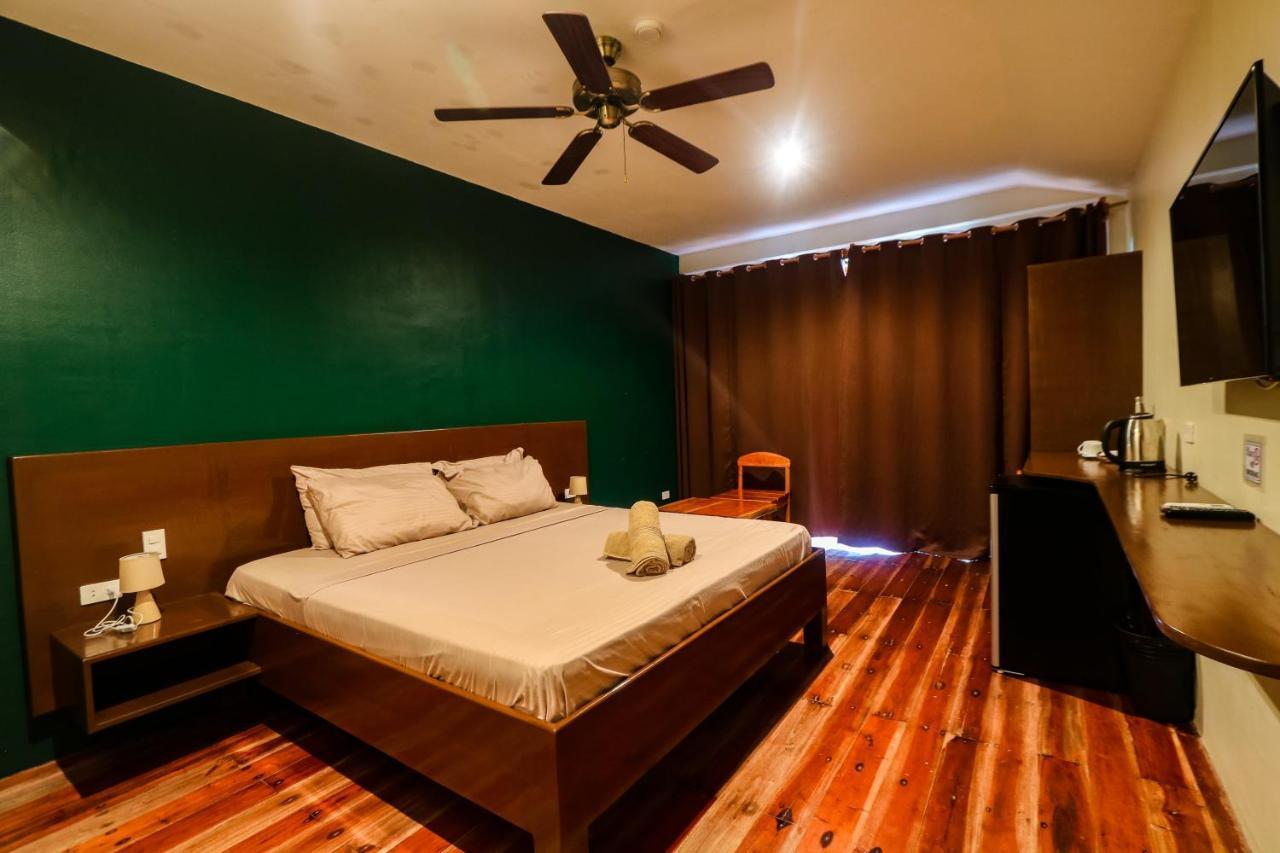 Nakabalo Guesthouse & Restaurant Сикихор Экстерьер фото