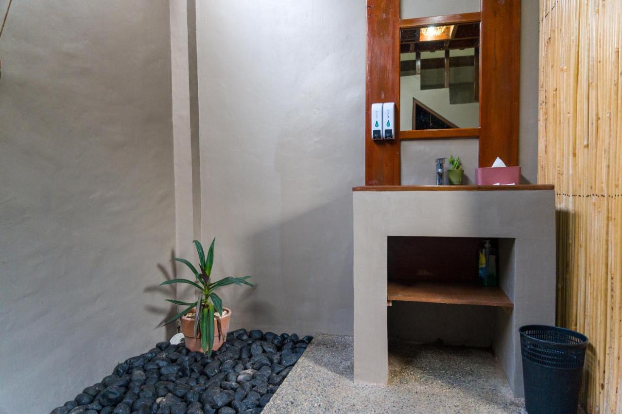 Nakabalo Guesthouse & Restaurant Сикихор Экстерьер фото